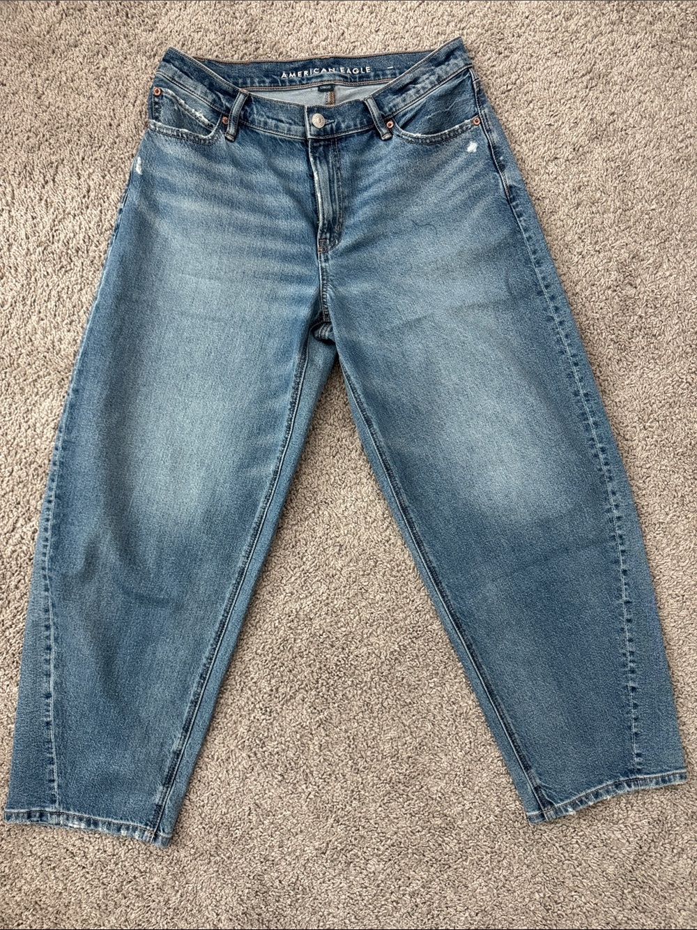 American Eagle Outfitters Low rise Baggy Barrel Strigid
